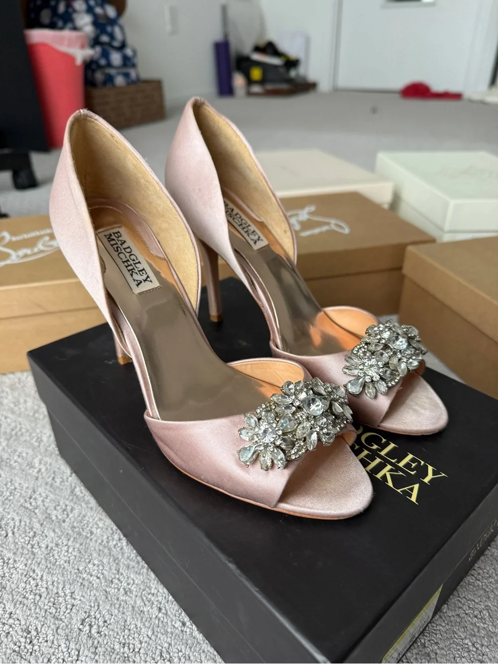 Badgley Mischka Pink Heels size 8